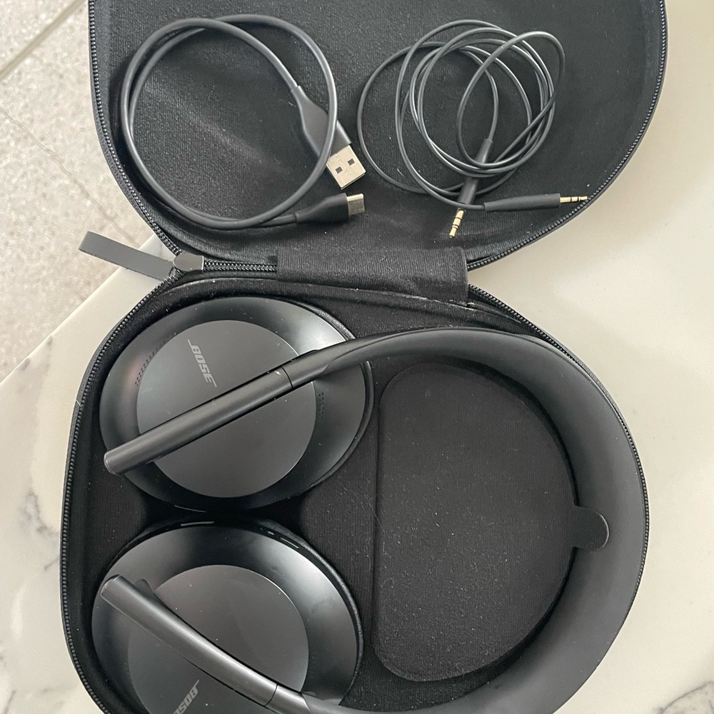 Bose Black Over-Ear Headphones